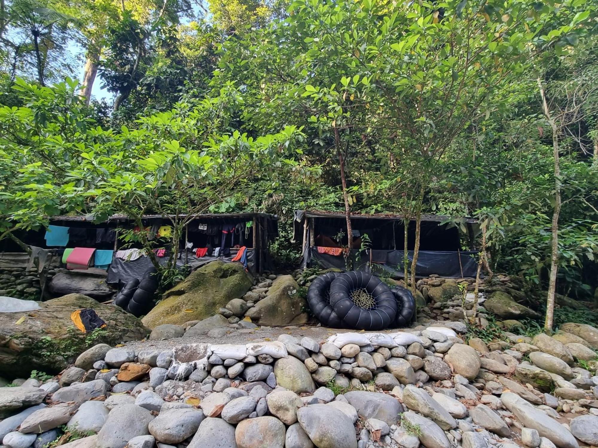 Lucky Bamboo'Bungalows-Resto And Orangutan Jungle Trekking Tours Bukit Lawang Exteriér fotografie